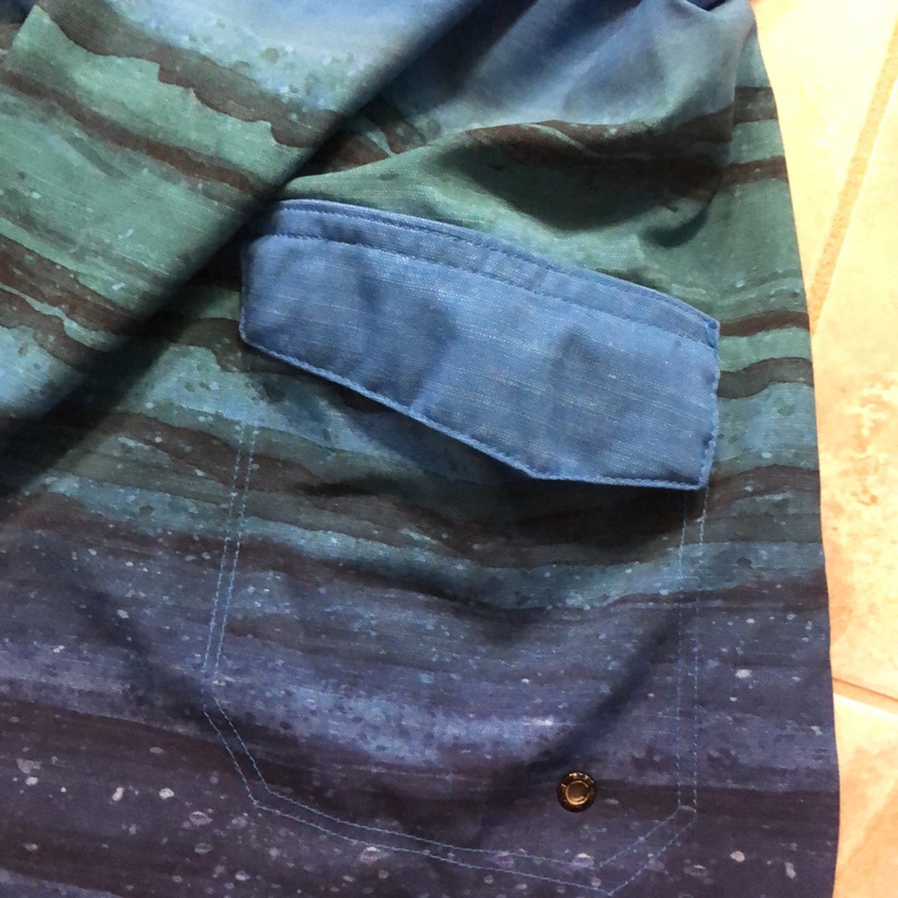Swim shorts with one pocket - Picture 4 of 4